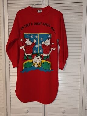 Vintage 80's Red Long-sleeved Nightshirt Dress Cats Graphic One Size
